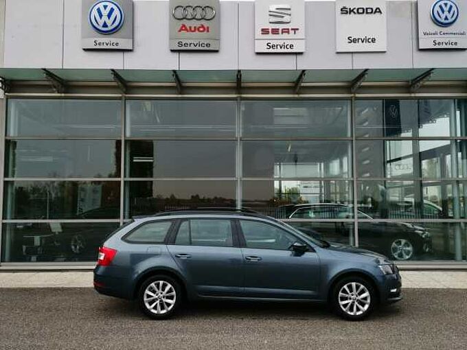 SKODA Octavia 1.6 TDI CR 115 CV DSG Wagon Executive